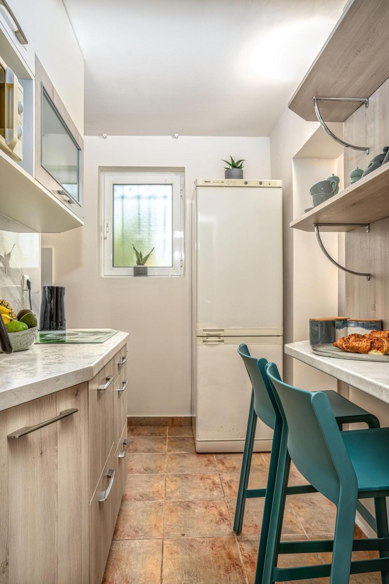 Suburban Elegant Apartment *